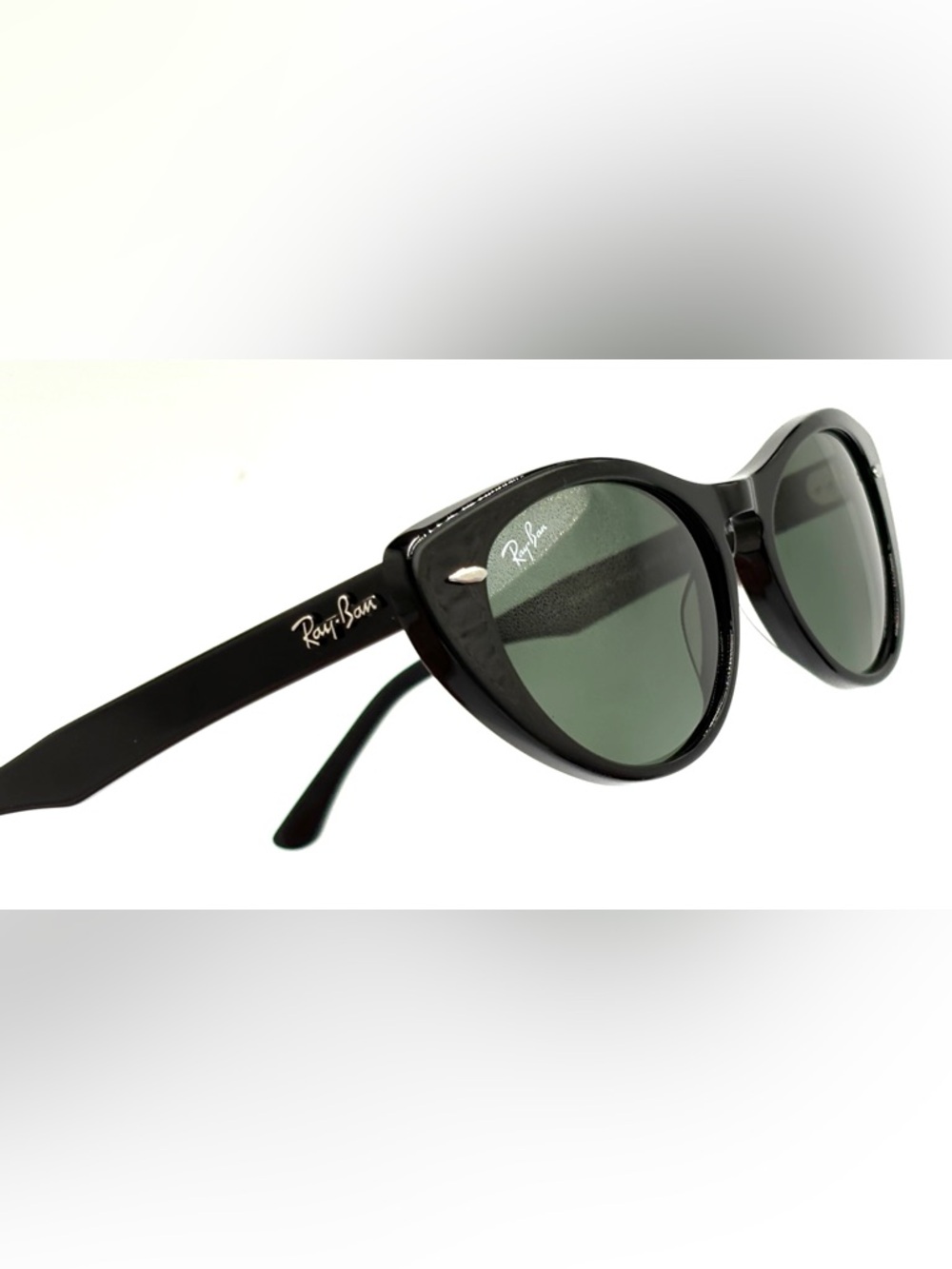 Ray-Ban Nina RB4314n Black Cat-Eye Sunglasses 901/31 Green G-15 54-140  w/Case